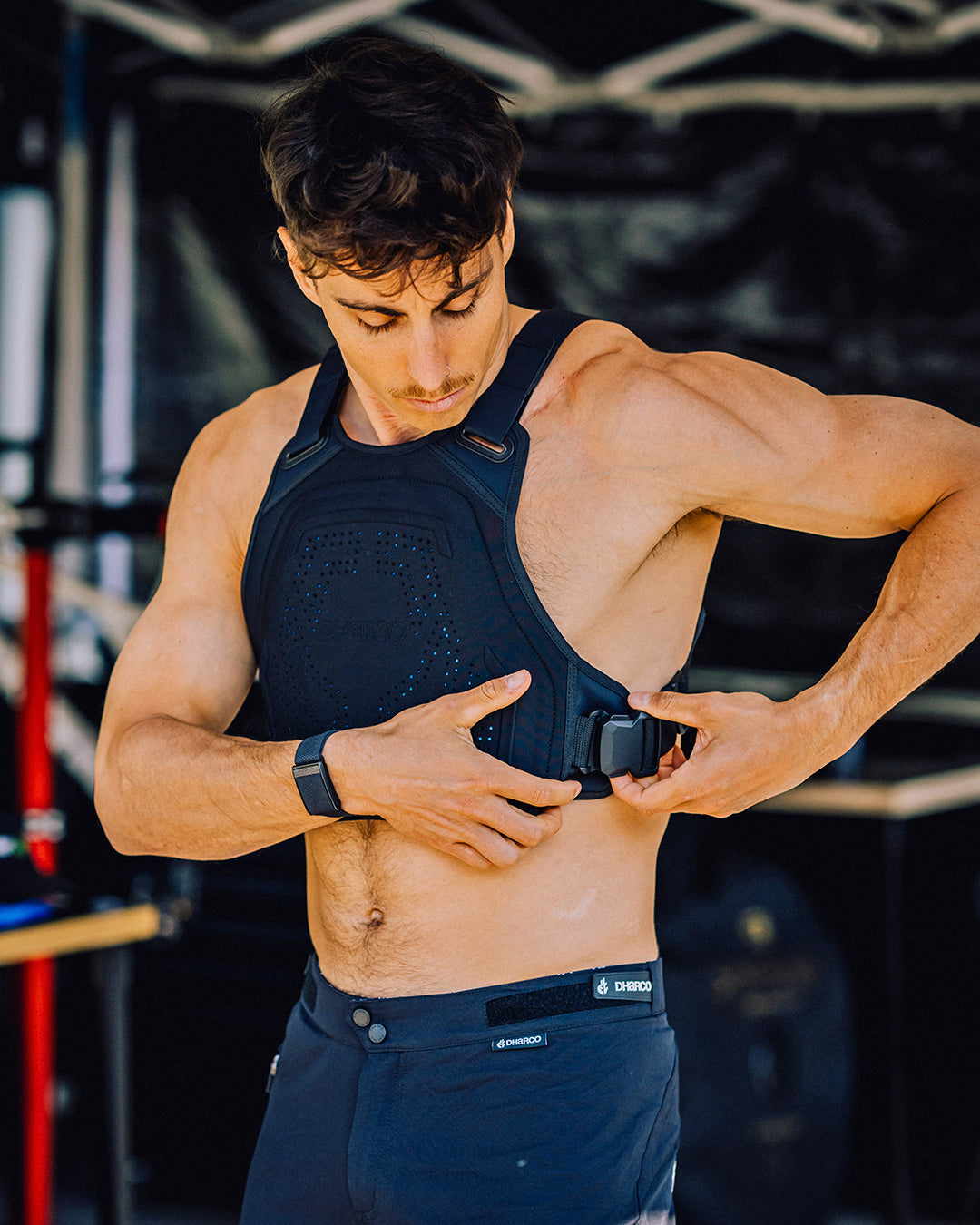 DHaRCo Gravity Vest - Protection