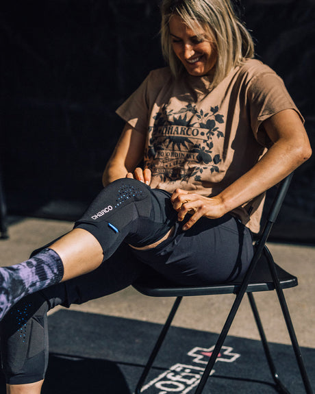 DHaRCo Gravity Knee Pad - Action Myriam Nicole