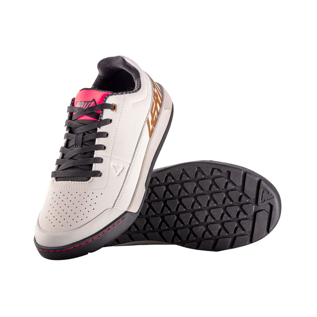 LEATT Flat 2.0 Femme Crème Blanc - Taille 9.5 - Soulier